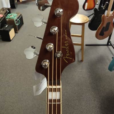 New Fender Kingman Acoustic-Electric Bass Guitar - Shaded Edge Burst with Deluxe Gigbag image 5