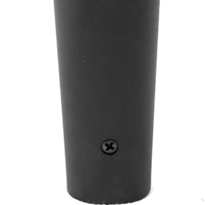 Peavey PV 7 Dynamic Vocal Microphone image 2