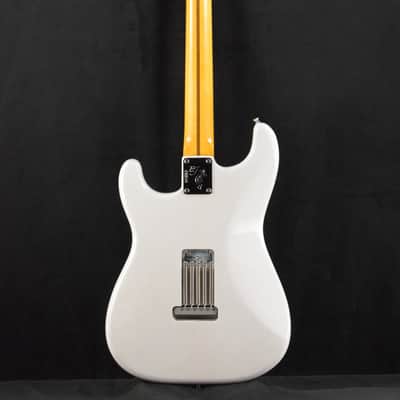 Mint Fender Eric Johnson Stratocaster White Blonde Maple Fingerboard image 9