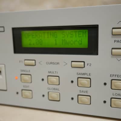 Akai • S2000 Sampler (1995) *Complete in Box* w/floppies image 4