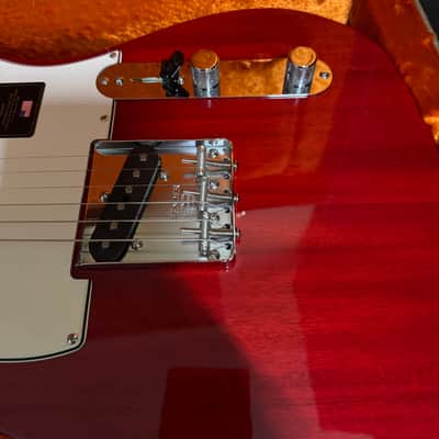 Fender American Vintage II '63 Telecaster 2022 - Present - Crimson Red Transparent image 8