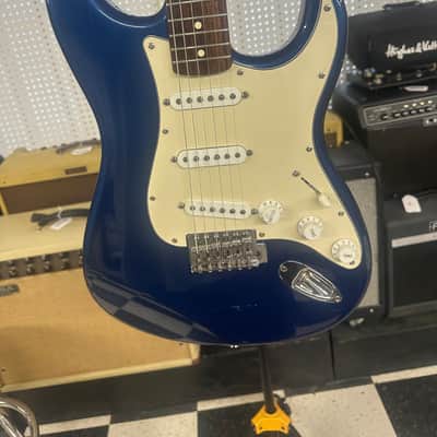 Fender Standard MIM Stratocaster with Rosewood Fretboard 2005 - 2008 - Electron Blue image 21