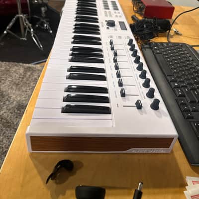 Arturia KeyLab 61 MkII MIDI Controller image 2