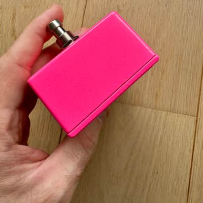 Broughton Audio Maestro Bass Fuzz – Hot Pink Sparkle – MINT image 6