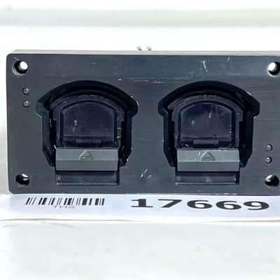 Shure AXT902 Battery Charging Module W/2 Batteries (AXT920) #17669 (One)THS image 8