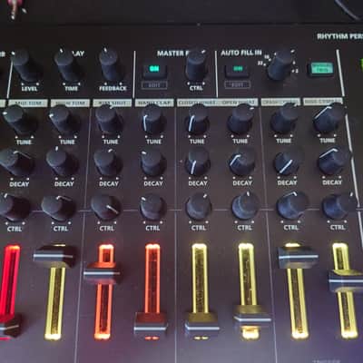 Roland TR-8S AIRA Rhythm Performer drum machine + sample player image 3