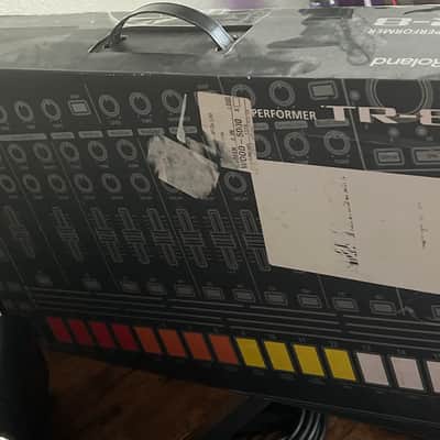 Roland AIRA TR-8 Rhythm Performer Drum Machine 2014 - Present - Black image 4