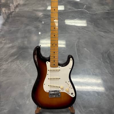 1983 Fender Dan Smith Series 2 Stratocaster - Sunburst w/ Case image 5