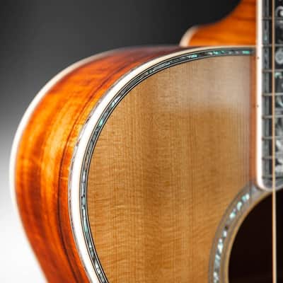 Gibson SJ-200 Master Museum Series "The Sea Horse" image 9