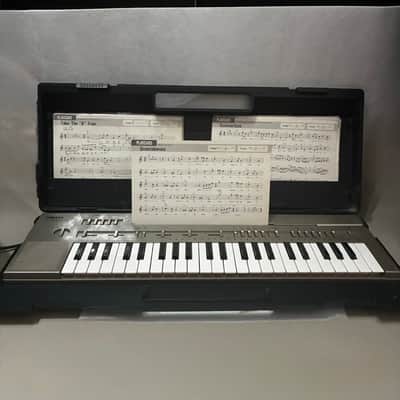 Yamaha Portasound PC-100 1981 Playcard System with Original Playcards