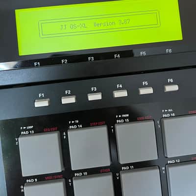 Akai MPC2500 Music Production Center 2005 - 2013 - Black image 5