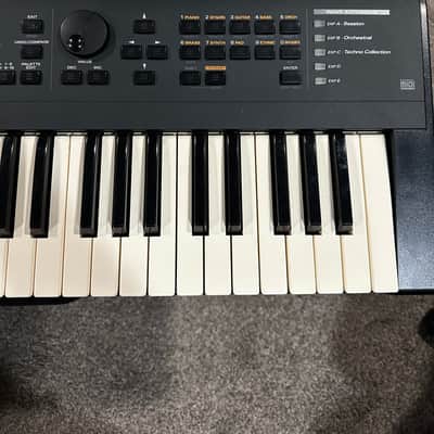 Roland XP-30 61-Key Synthesizer image 4