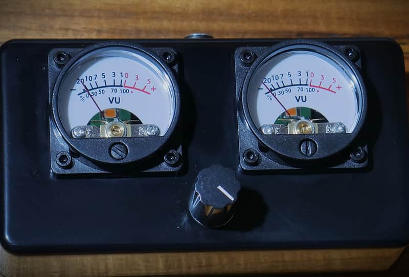 Stereo VU Meter Pedal – Signal Level Monitor – Pedalboard Utility image 1