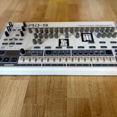 Behringer RD-9 Rhythm Designer 2021 - Present - Silver image 7