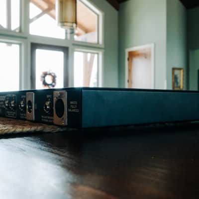 Empirical Labs Distressor EL8 Compressor/Limiter image 8