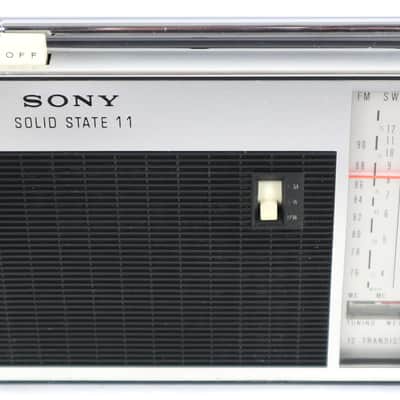 Vintage Sony Japan TFM-110F Portable Transistor Radio FM/SW/MW w
