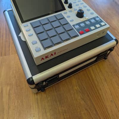 Unique Akai MPC One Retro Edition - With screen mod image 4