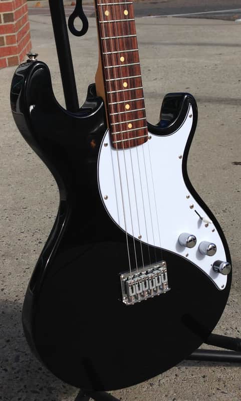 LINE 6 VARIAX 300 - BLACK image 1