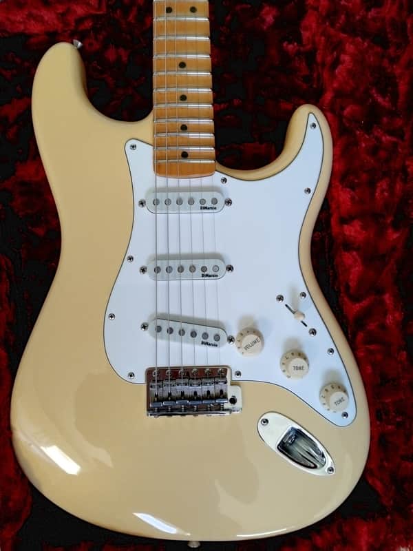 Fender Yngwie Malmsteen Stratocaster 2007 Dimarzio pickups Vintage White