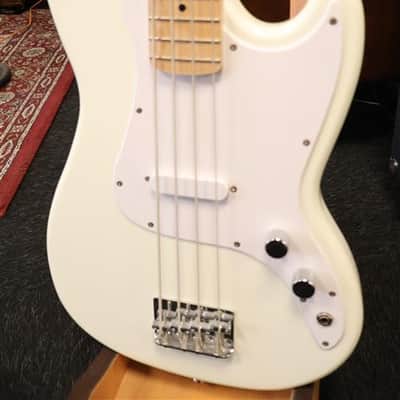 Squier Sonic Bronco Bass Arctic White (Used) image 2