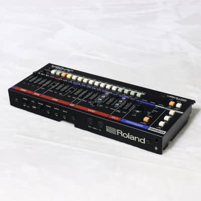 Roland JU-06A Boutique Series Sound Module [B8S2434] (05/25) image 2