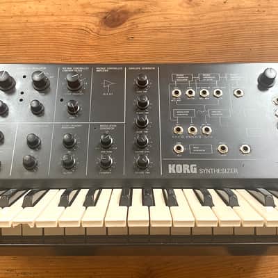 Korg MS-10 1970s - Black -100%  fully working order little mark on a key