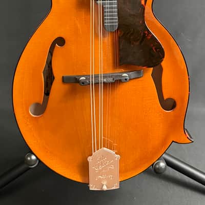 Gold Tone Grandmaster Elite F-Style Mandolin Honey Amber Finish w/ Hardshell Case image 1