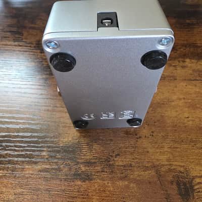 Electro-Harmonix / JHS Nano Lizard Queen Octave Fuzz 2023 - Present - Silver / Green image 2