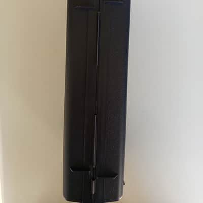 Samson Neodymium Dynamic similar a W6 2005 - Black body with grey chrome tip. Some minor wear on the finish consistent with age, overall condition excellent. image 5