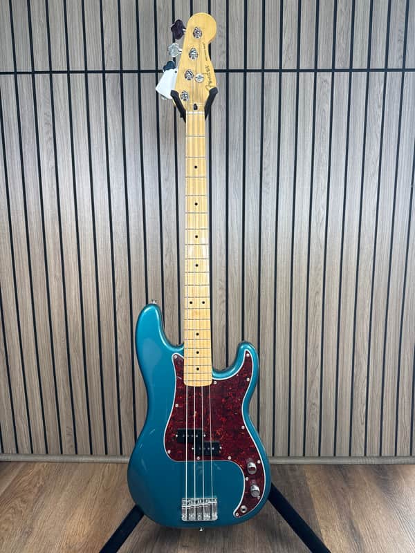 Fender Player Precision Bass with Maple Fretboard 2023 - 2024 - Sea Foam Green