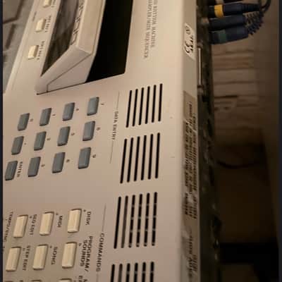 Akai MPC3000 + ORIGINAL MANUAL excellent cond. image 3