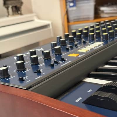 Behringer MonoPoly Analog Synthesizer image 5