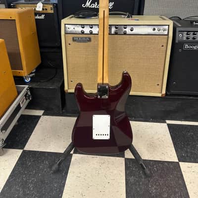 Fender MIM Standard Stratocaster 1996 Midnight Wine image 16
