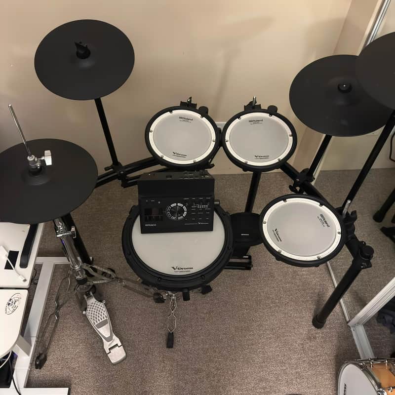 Roland TD-17KVX2 V-Drum Kit with Mesh Pads