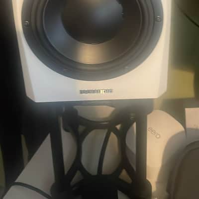 Dynaudio LYD 7 Active Nearfield Studio Monitor (Pair) 2016 - 2019 - White image 2