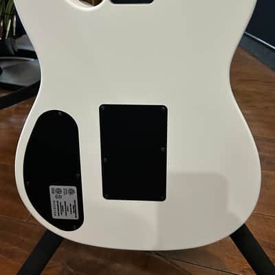 Fender Limited Edition FINNEAS American Acoustasonic Telecaster  2025 - Arctic White / 5lbs. 1.7oz. #US252717A image 3