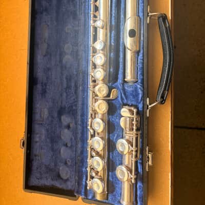 Gemeinhardt. Elkhart Ind. made in USA 2SP (student flute) 1984 - Silver plated image 1