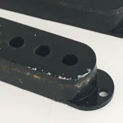 Genuine Fender Japan USA Strat MIJ 80s Stratocaster Knobs Pickup Covers Guitar Relic Black image 4