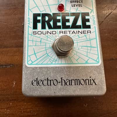 Electro-Harmonix Freeze Nano Sound Retainer Sustain Pedal 2010 - Present - Blue / Gray image 2