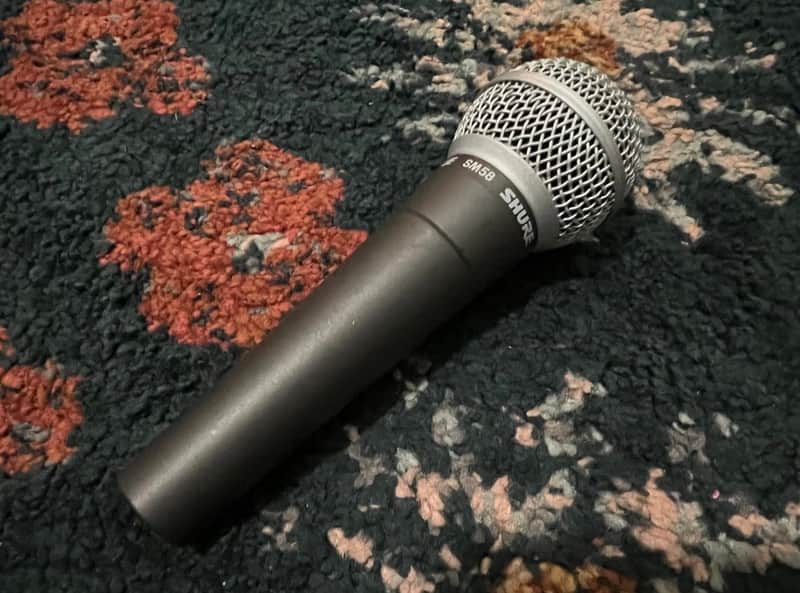 Shure SM58 Handheld Cardioid Dynamic Microphone