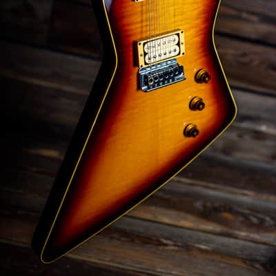 1982 Hamer Standard w/very rare sustain block tremolo. 4 digit serial and very clean image 6