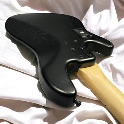 Sandberg Cal Central 4, Black Matte / Maple *9.1 Lbs., In Stock! image 17