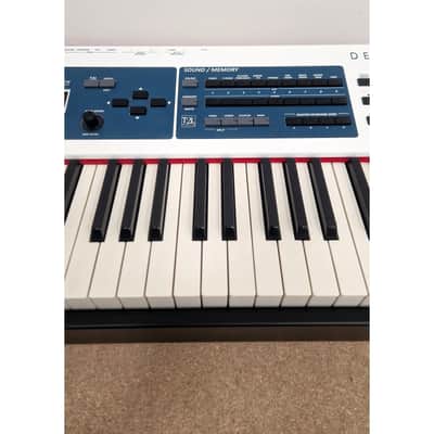 Dexibell VIVO S9 - Digital Piano - White - Like New w/ Power Supply, Original Box, Manuals image 3