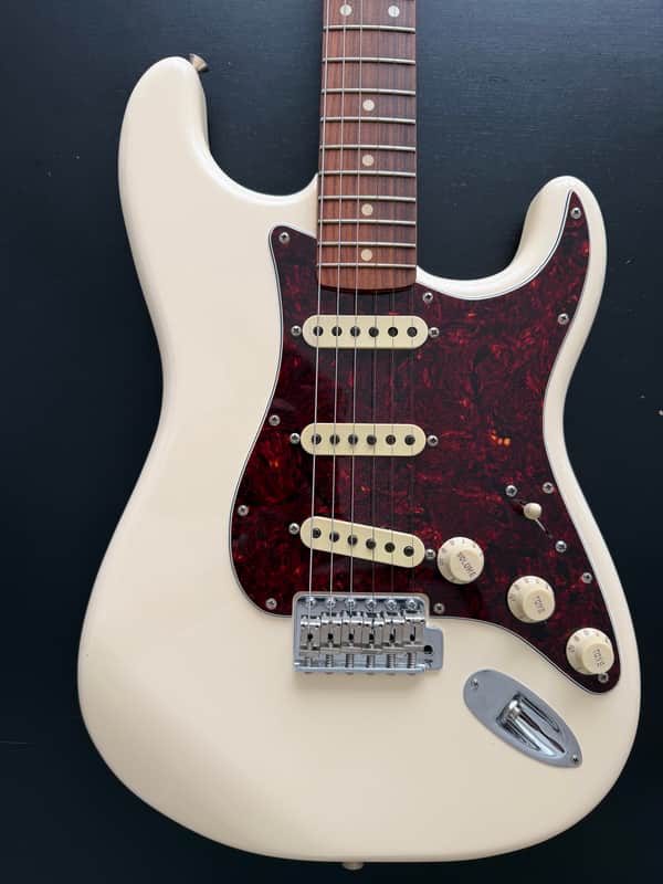 Fender Limited Edition Vintera ‘60s Stratocaster 2022 Olympic White