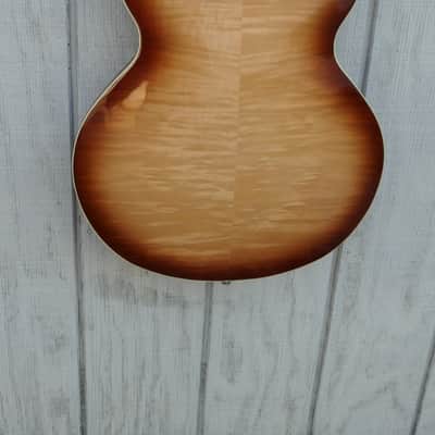 Hofner HCT-VTH-SP-SB Verythin CT SPECIAL Semi hollow Flame Maple Top New like 335 has 2 Humbuckers one a P90 image 4