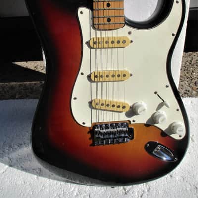 Fresher Straighter Guitar, 1970's, Japan, Sunburst Finish, Plays