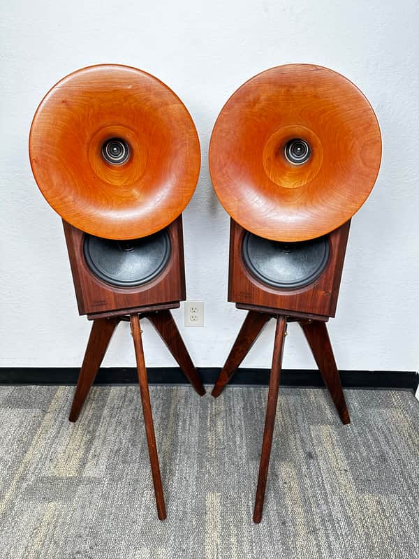 Viking Acoustics Berlin R Speaker Pair image 1