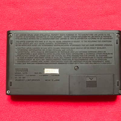 Yamaha QY10 90s - Black image 4