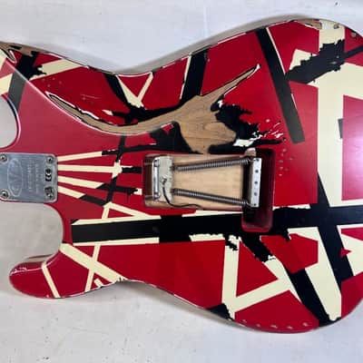 EVH Striped Series Frankie 2020 - Present - Red / White / Black Stripes Relic image 9