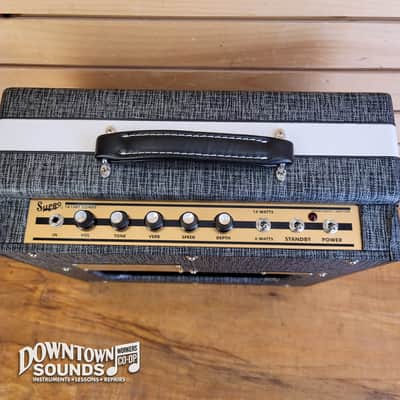 Supro 1610RT Comet 1x10” 14 Watt Combo Amplifier with Supro Two-Button Footswitch, Amp Cover image 3